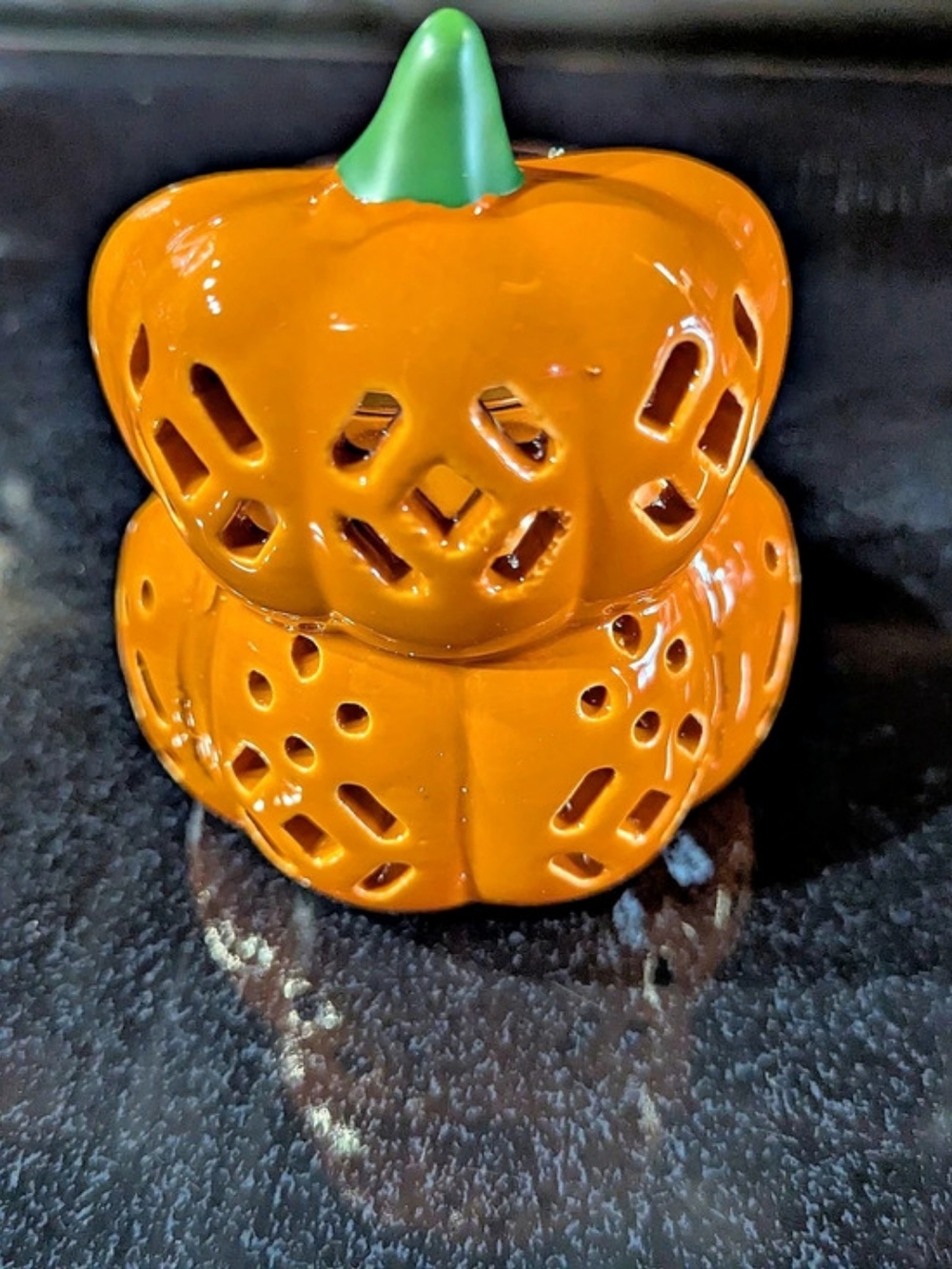 Yankee Candle Pierced PUMPKIN Solid Orange Candle Votive/Tealight Holder NIB